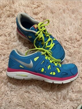 Nike Blue Dual Fusion Run 2 Running Shoes with Neon Yellow Laces and Pink Trim